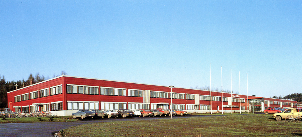 Mobiran pääkonttori v. 1984 Mobiran pääkonttori, tehdas ja tuotekehitys